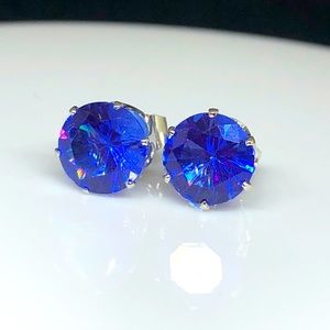 925/14kw Gold Swarovski Tanzanite Studs